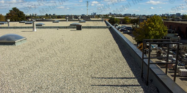 Tar and gravel - built-up roof 4-ply flat roof replacement - Vaughn, Ontario